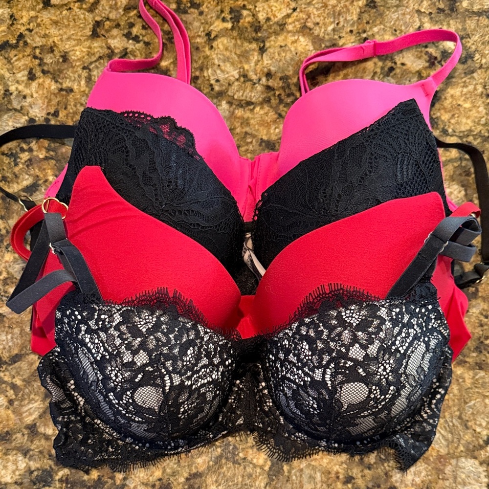 Victoria's Secret 4 bras